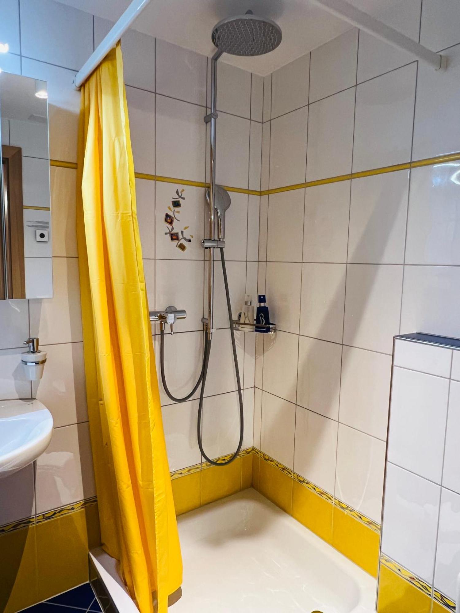 Wonderful & Private Room With En-Suite Bathroom Triesenberg Exteriör bild